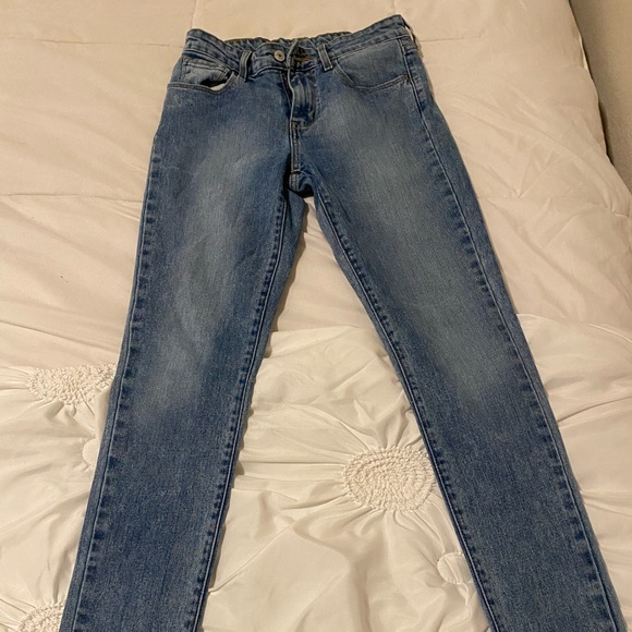 Levi’s Shaping High Rise Skinny Jeans - Picture 2 of 6